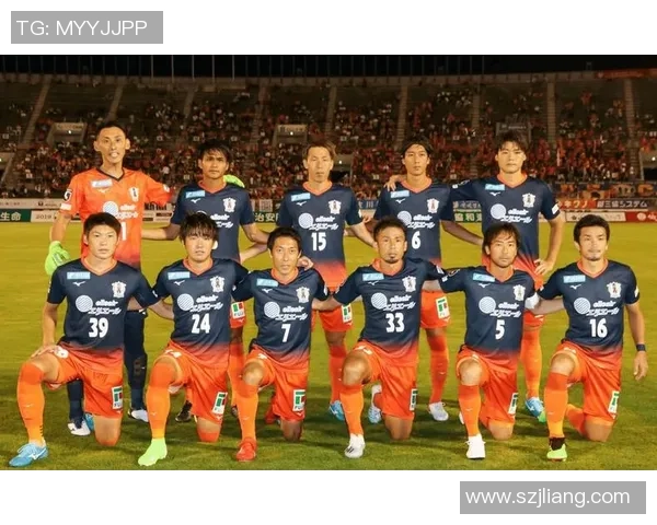 大分三神对阵磐石队的精彩较量展现足球魅力与团队精神