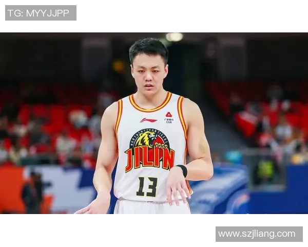 姜宇星的成长之路：从普通少年到璀璨明星的奋斗历程与心路历程